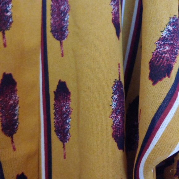 Umgee butterscotch with maroon feather detail semi sheer size Large - Picture 4 of 7